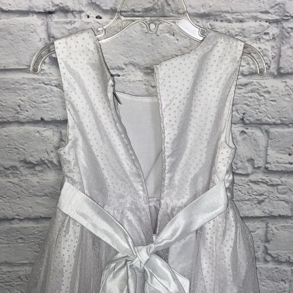 Rare Editions White Polka Dot Sleeveless Formal Dress size 5